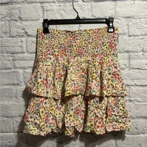 ✨3 for $20✨Vero Moda Skirt Small